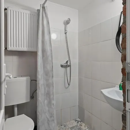 Vespasian 5 * Bucharest