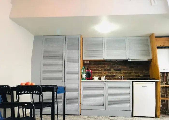 Apartman Vespasian 5 *